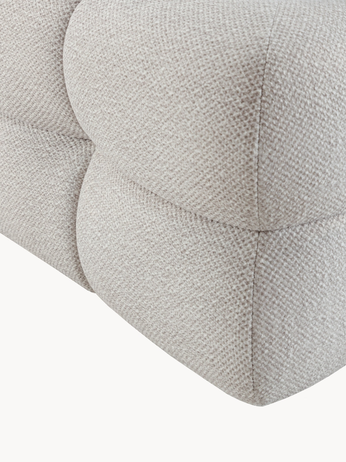 Detaliu tapițerie pat Bellmora 180x200 culoare deschisă