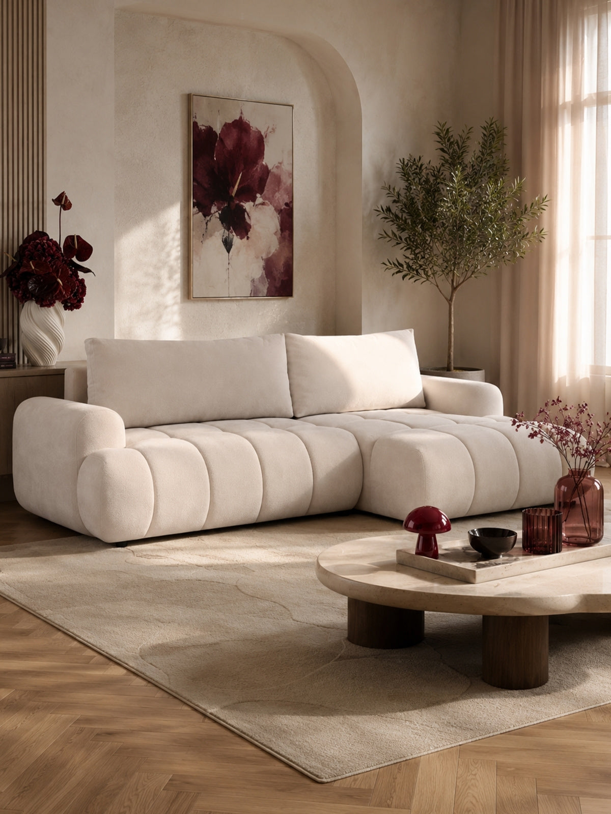 Colțar Lutario Mini cu partea dreaptă bej din țesătură hidrorepelentă Venice 2026 într-un interior luminos