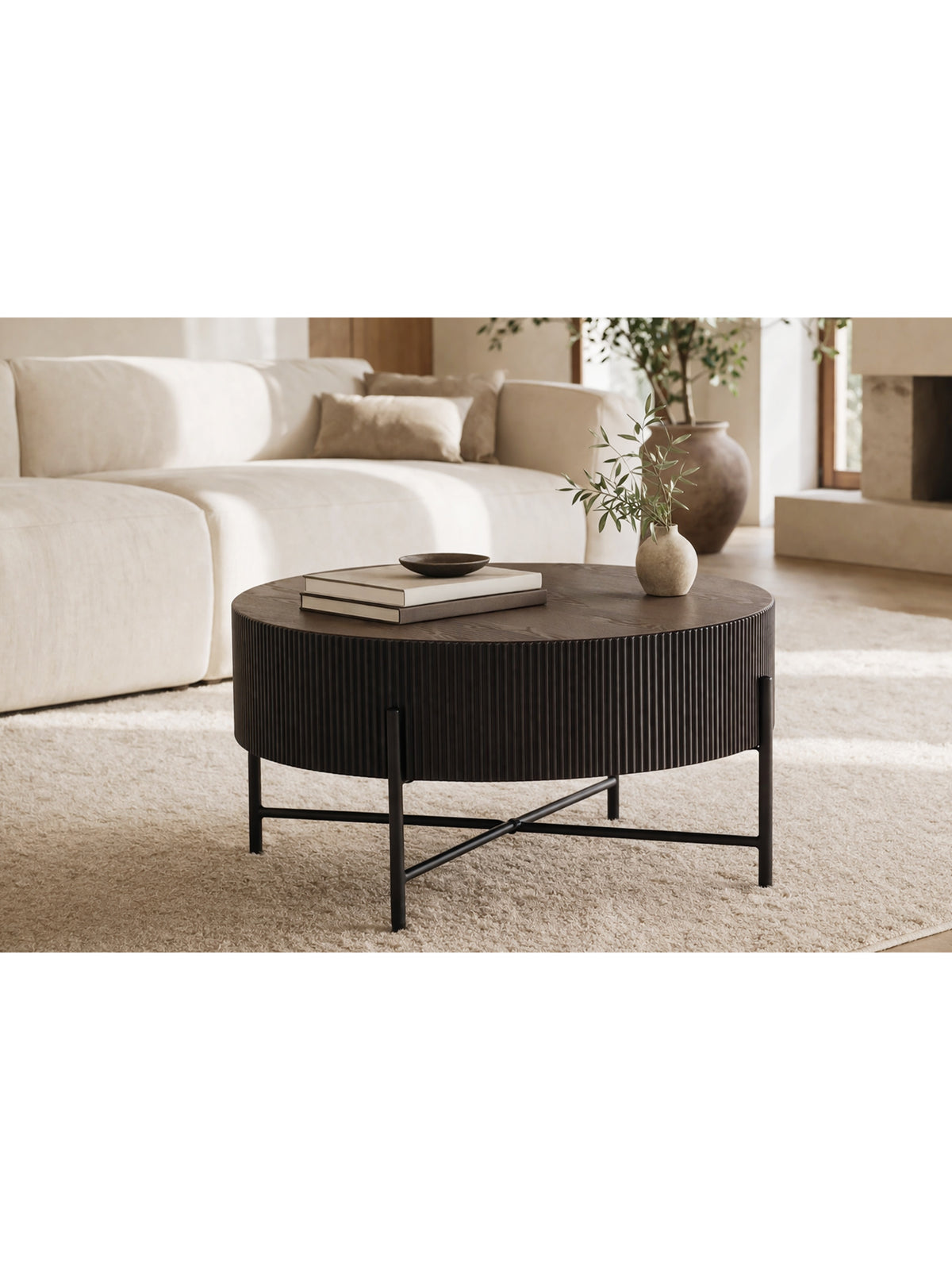 Măsuță de cafea Corbi 80 cm rotundă în nuc închis cu picioare metalice negre mate