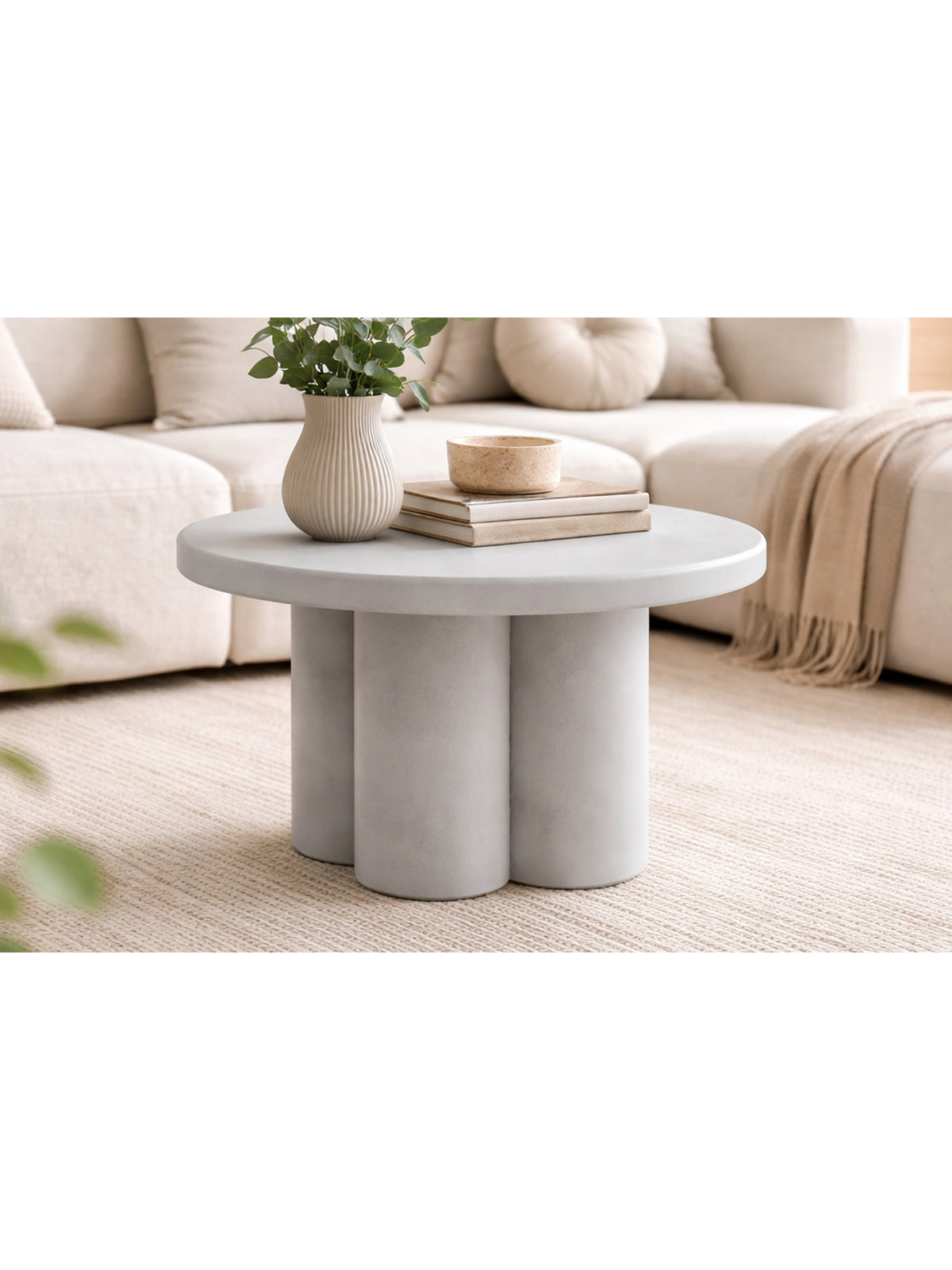 Masa rotundă de cafea Cylindus 80 cm gri deschis cu bază triplă cilindrică
