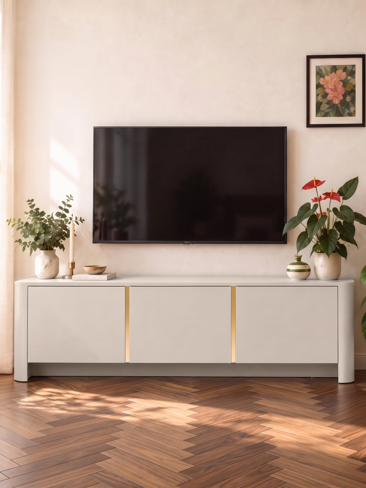 Comodă RTV Sorrenti 168 cm casmir mat cu trei uși și profil metalic auriu