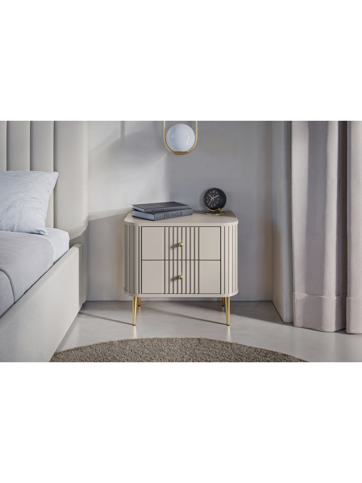 Set 2 noptiere Vesper 56 cm casmir cu picioare aurii și fronturi canelate