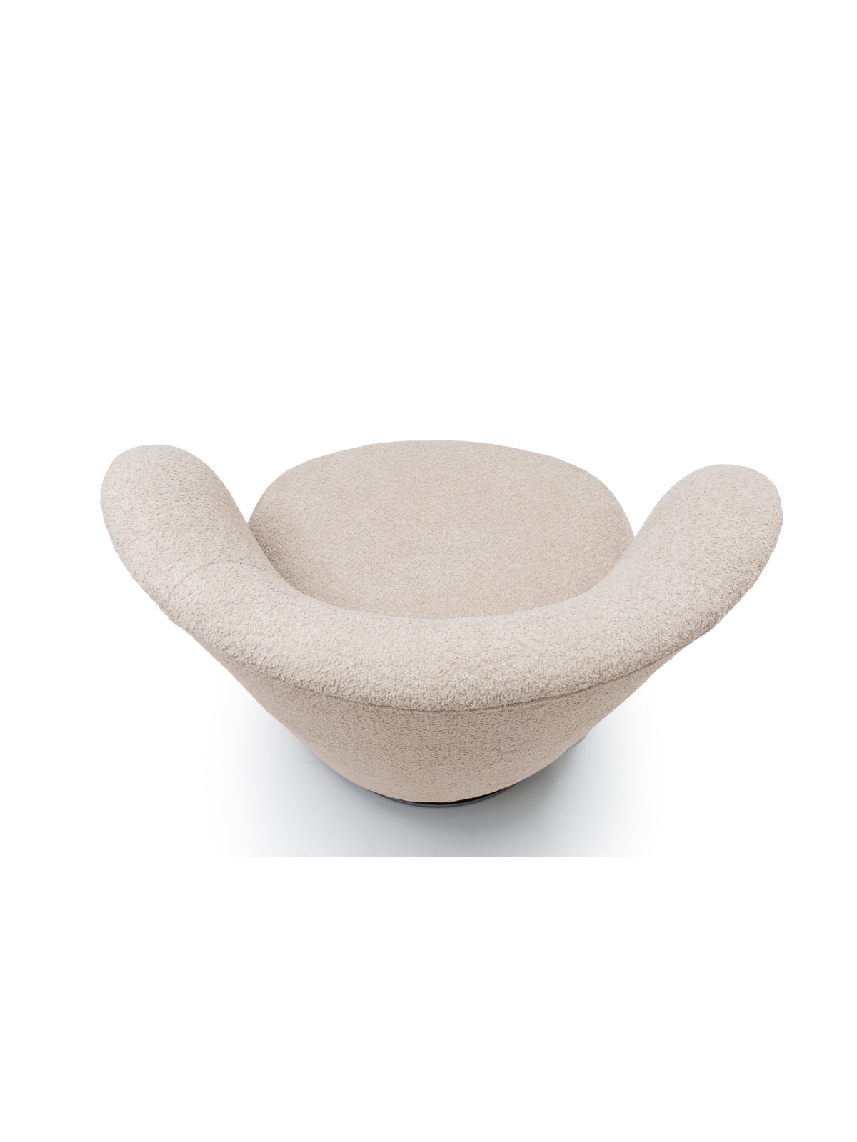 Fotoliu confortabil Cocoon rotativ în material boucle bej Catch Me 02 pe fundal deschis