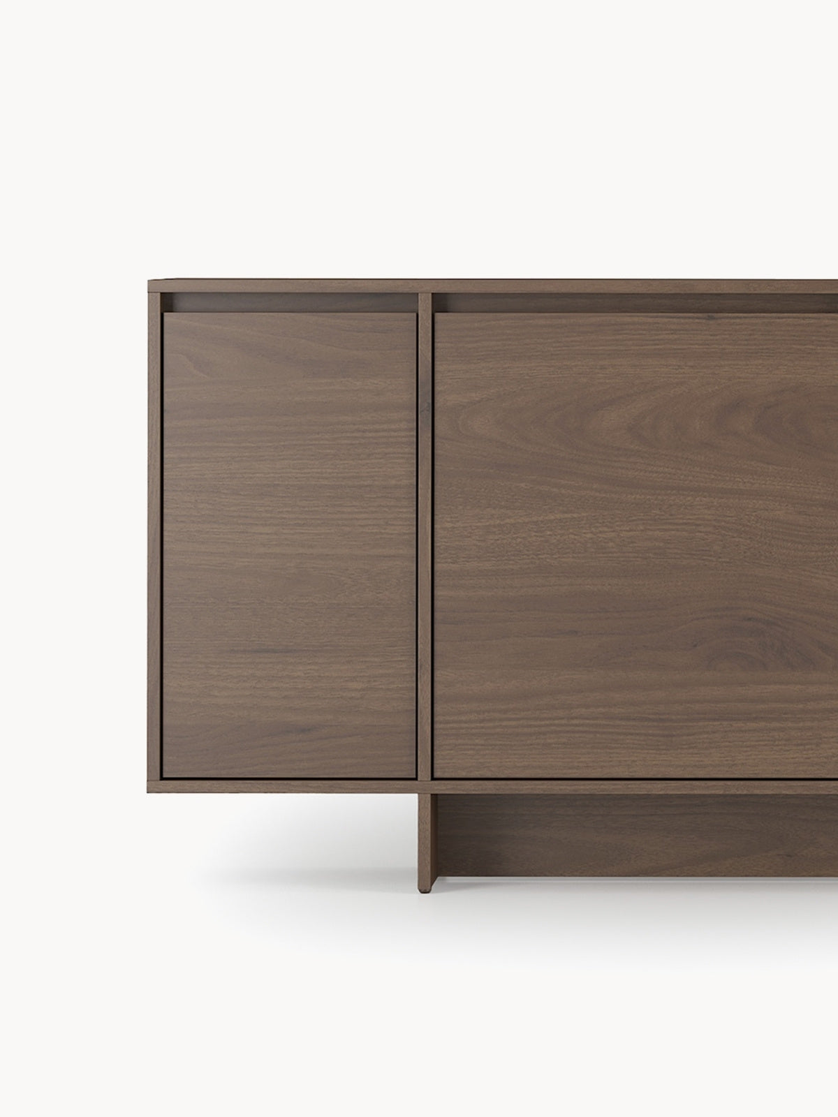 Comoda cu patru uși Zolia 180 cm na cokole - nuc elegant