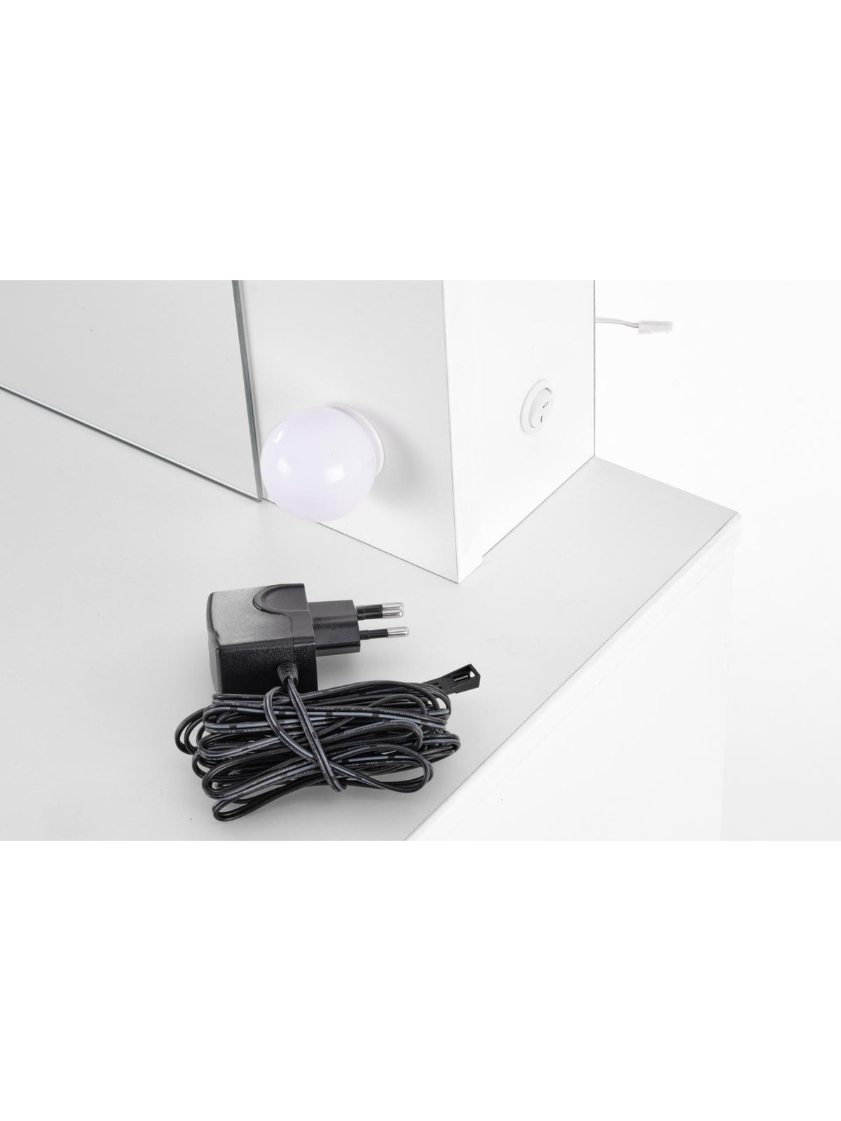 Masă de toaletă Velinio 95 cm albă cu două sertare și iluminare LED