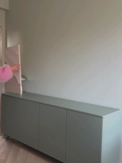 Komoda Sonatia II 200 cm czterodrzwiowa - oliwka / nogi kule