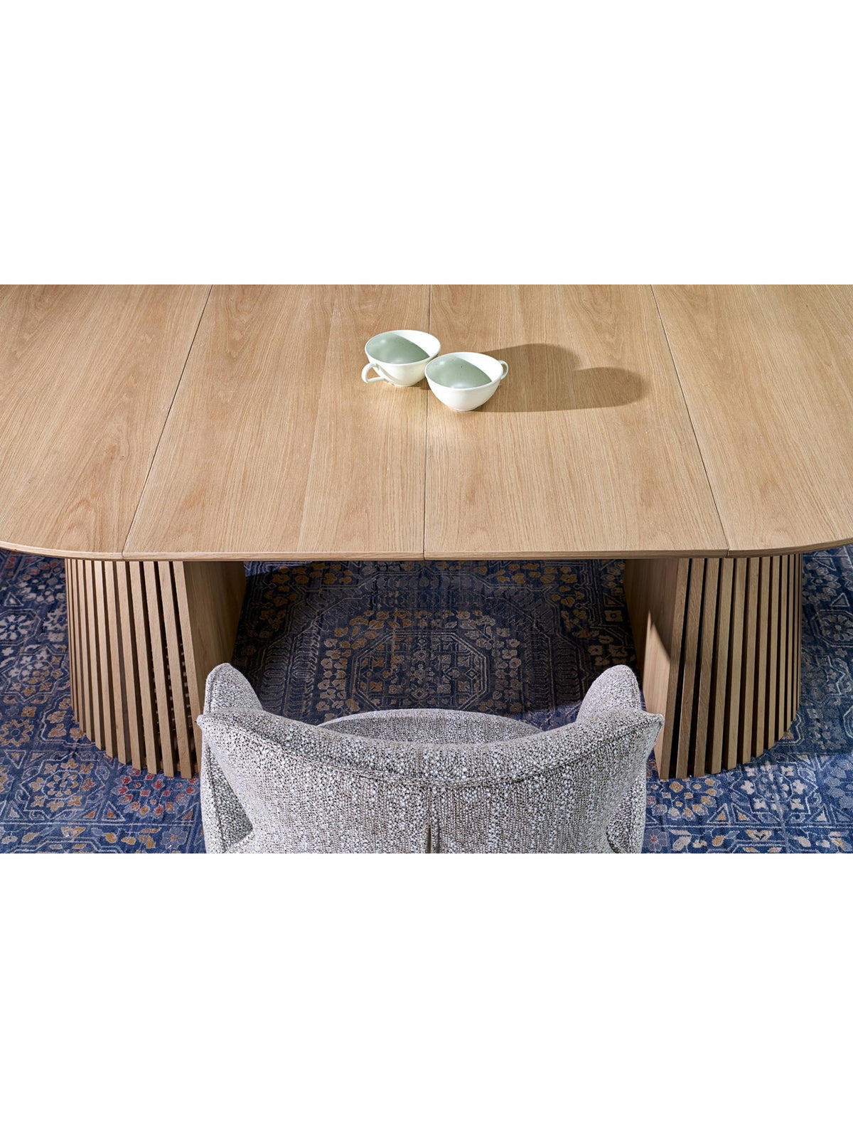 Masă rotundă extensibilă Brevon 120-210x120 cm stejar natural detaliu blat și picioare