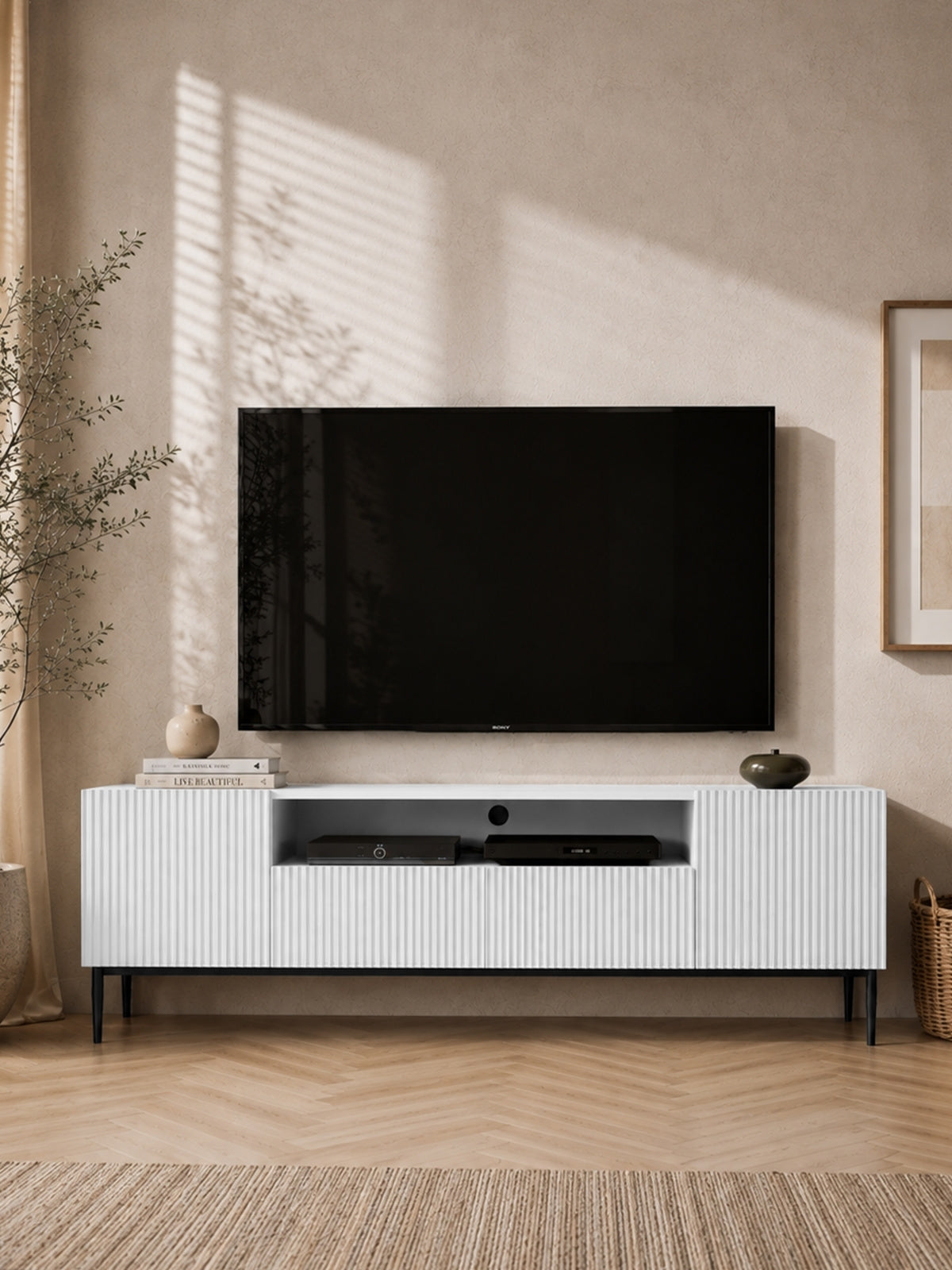 Comodă TV Nicole 200 cm alb mat cu nișă și picioare metalice negre